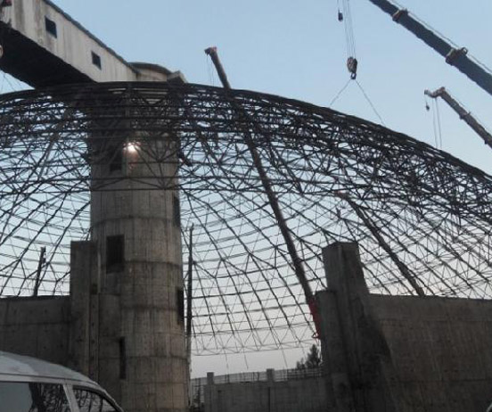 瑞金网架分条或分块安装法